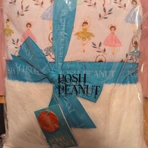 Posh Peanut Noel blanket